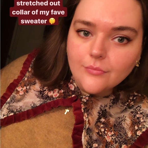 Green Ruffled Satin Collar - Picture 6 of 6